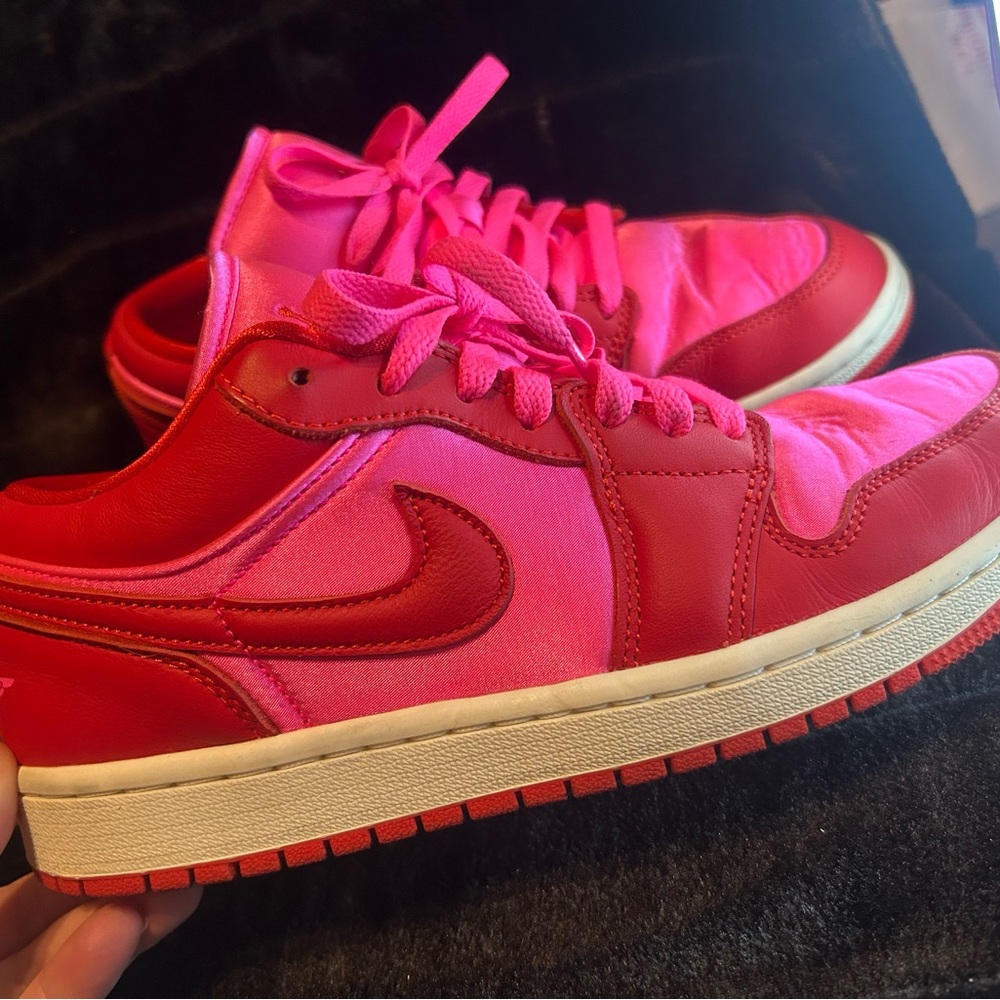 Nike Vibrant Red and Pink Low-Top Sneakers